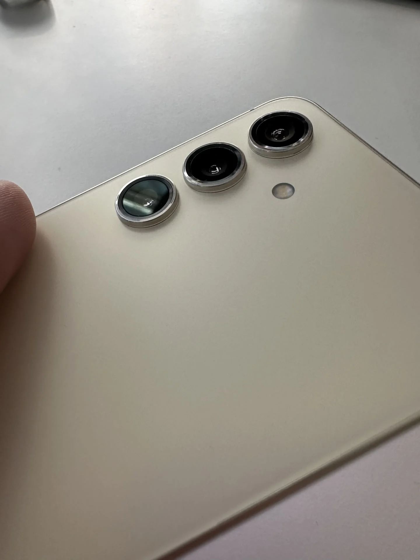 Samsung Galaxy S24:  Impresionant si in 2024