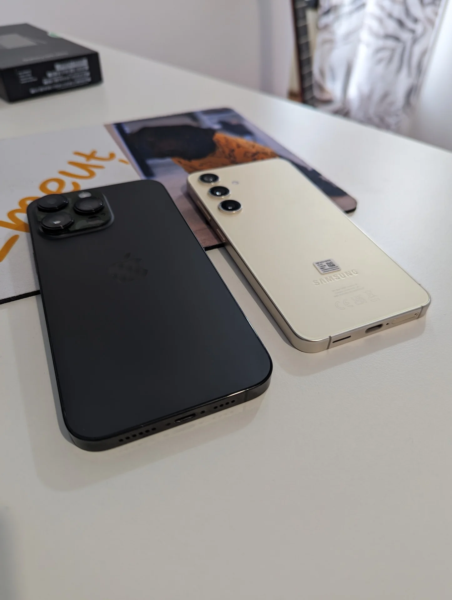 Samsung Galaxy S24 vs iPhone 14 Pro Max: Bătălia Titanilor în 2024