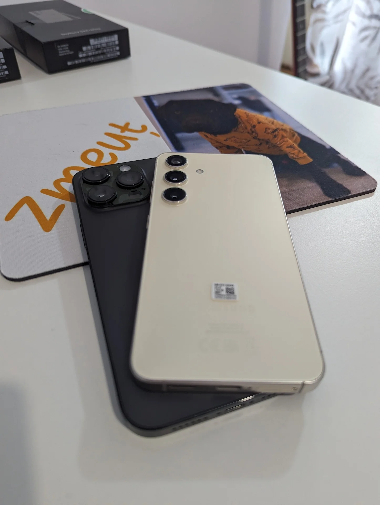 Samsung Galaxy S24 vs iPhone 14 Pro Max: Bătălia Titanilor în 2024