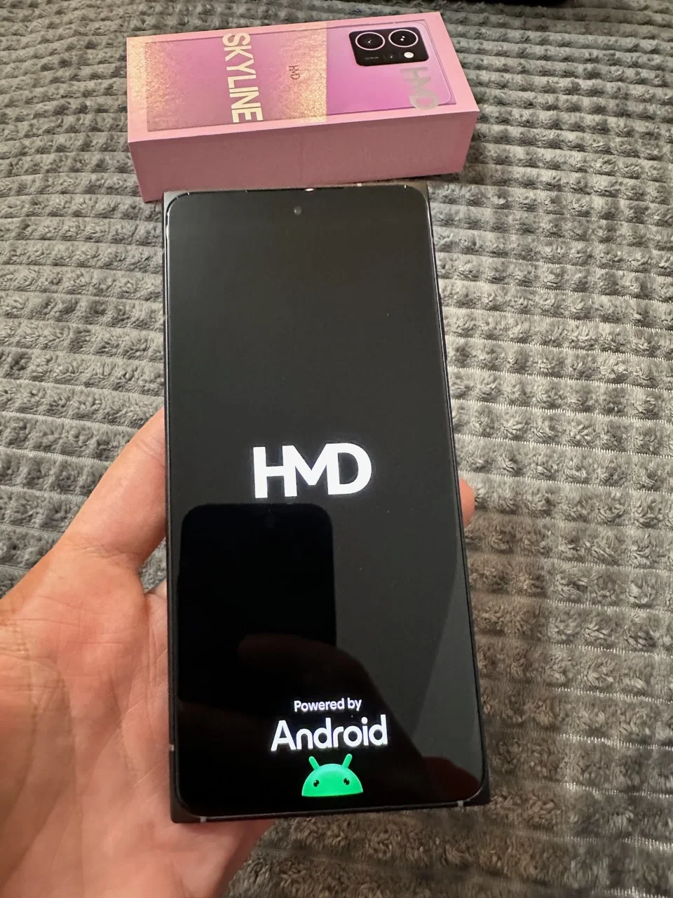 HMD Skyline: Un Telefon Reperabil cu Ambiții Înalte