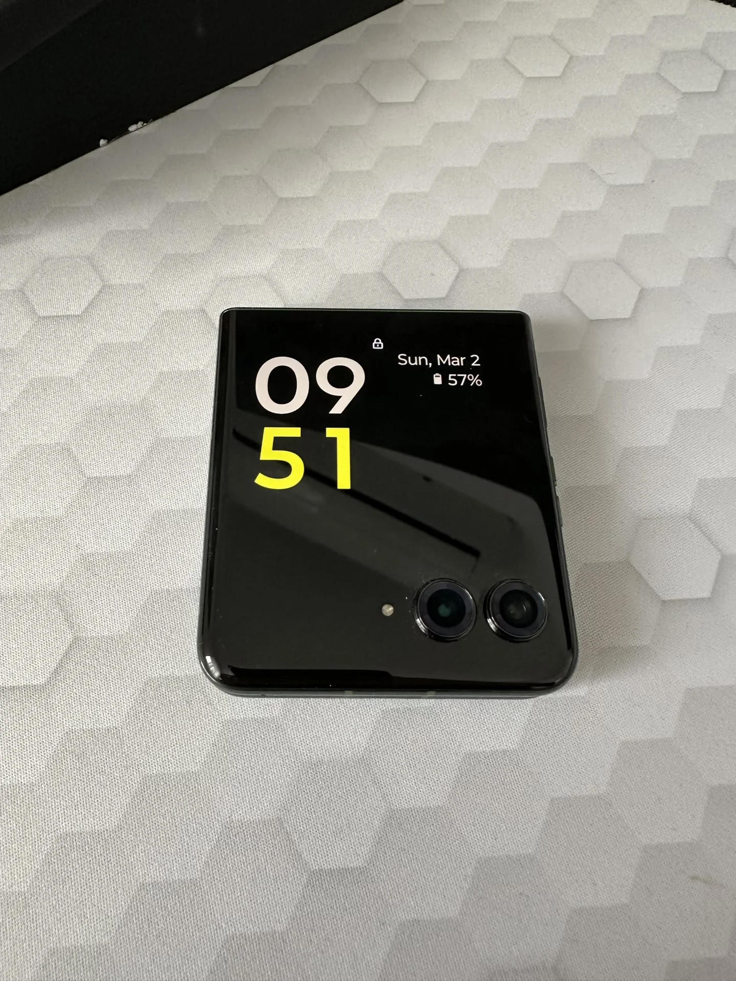 Motorola Razr 50 Ultra: Unboxing și Primele Impresii