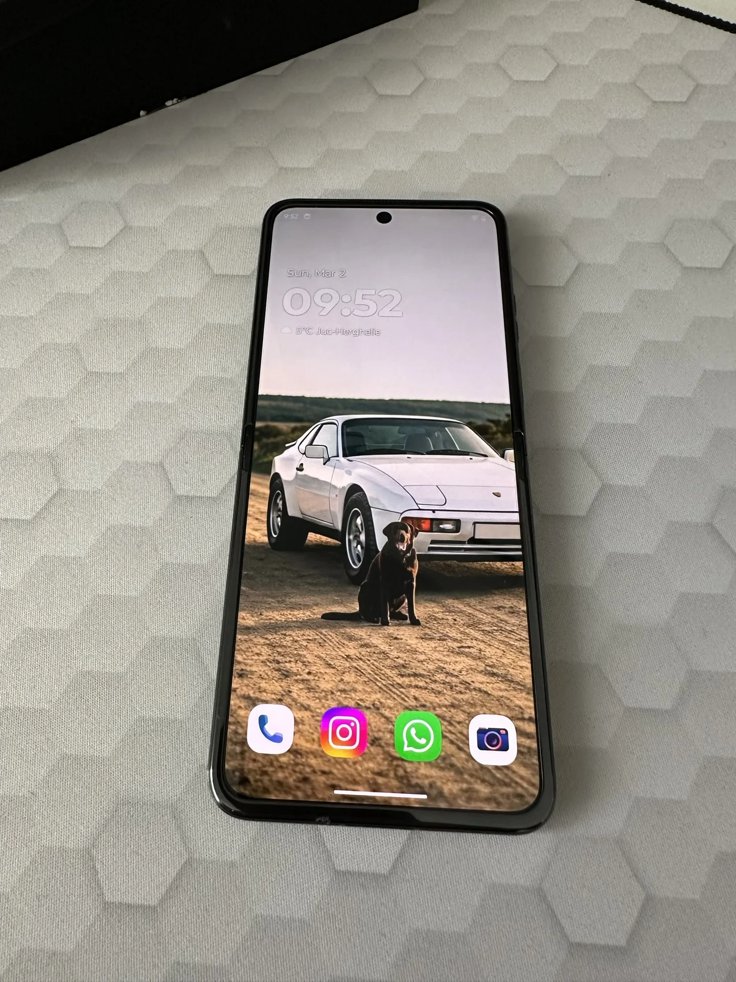 Motorola Razr 50 Ultra: Ghid de configurare inițială