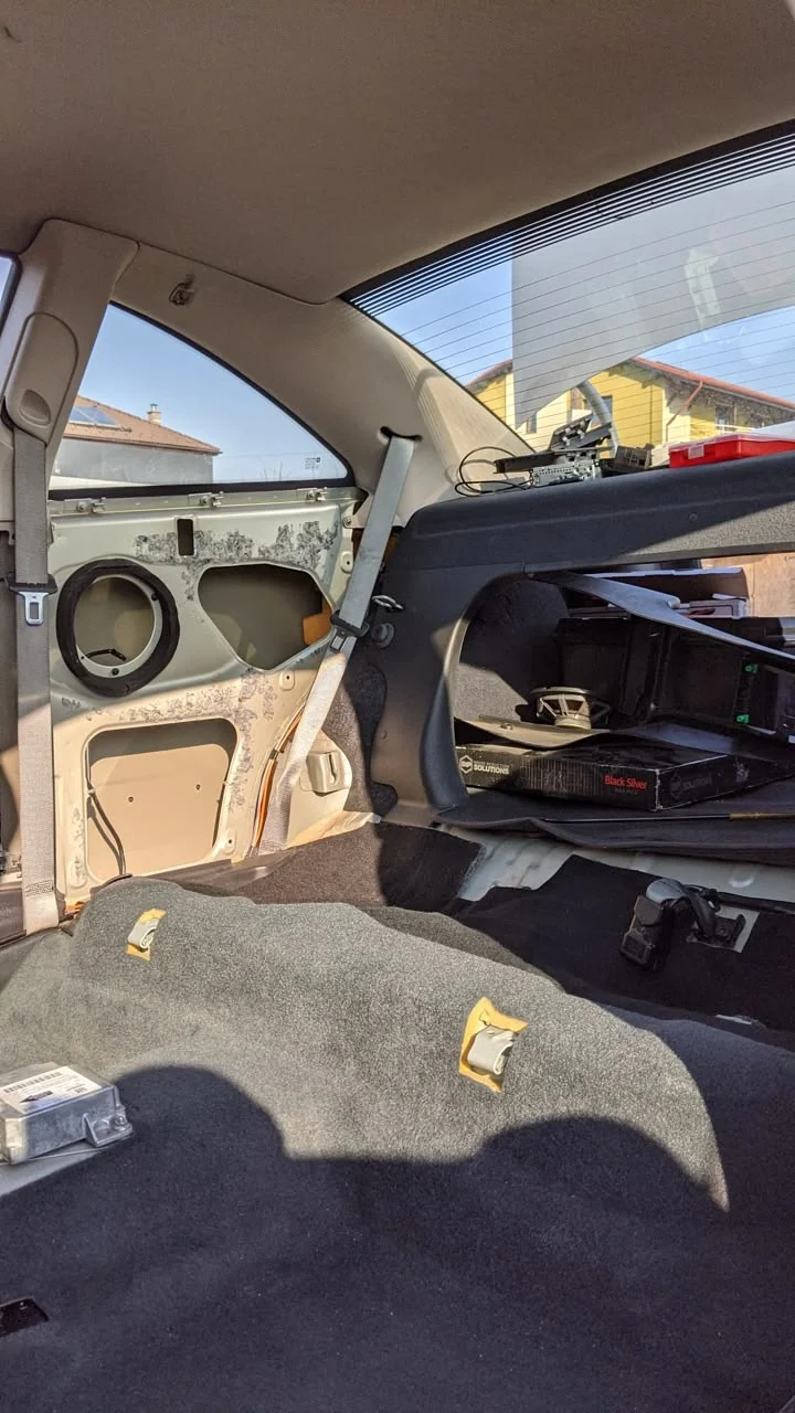 Restaurarea unui Opel Astra G Bertone: In căutarea perfecțiunii