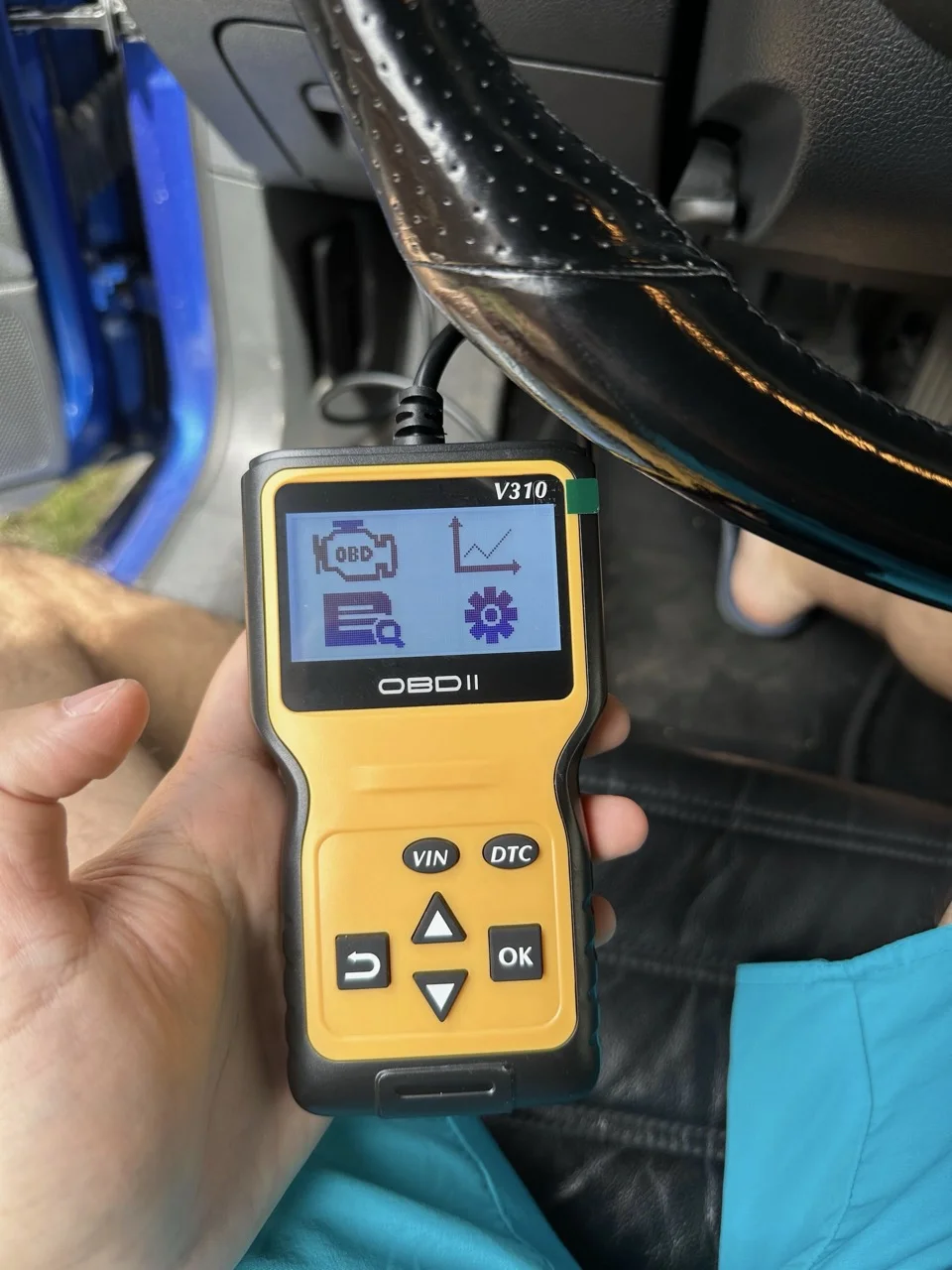 Tester Diagnoză auto multimarcă OBD2 V310 – recenzie completă și avantaje