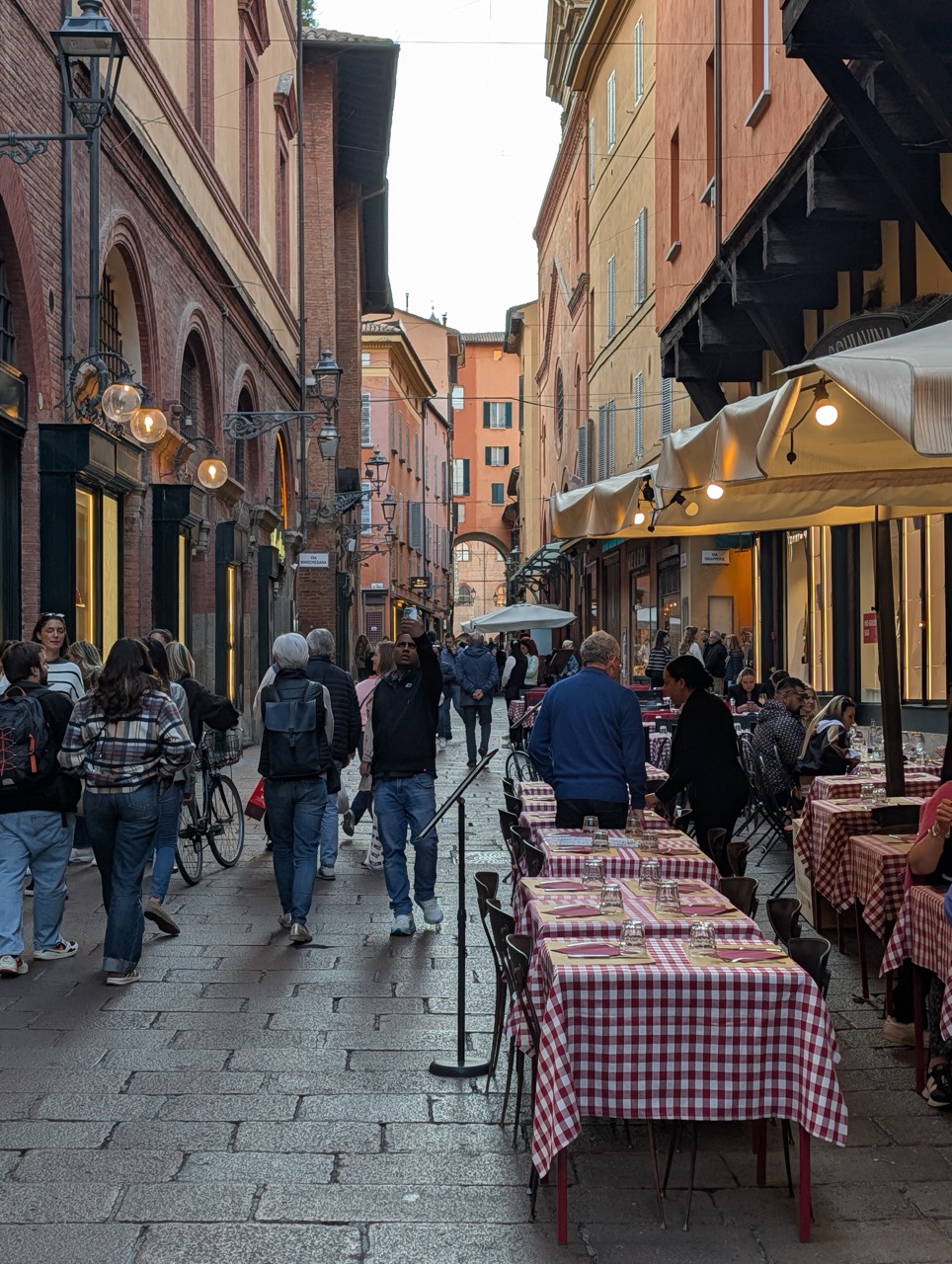 Recenzie Cameră Google Pixel 10 Pro XL: Magie Computațională? Mostre Foto Reale