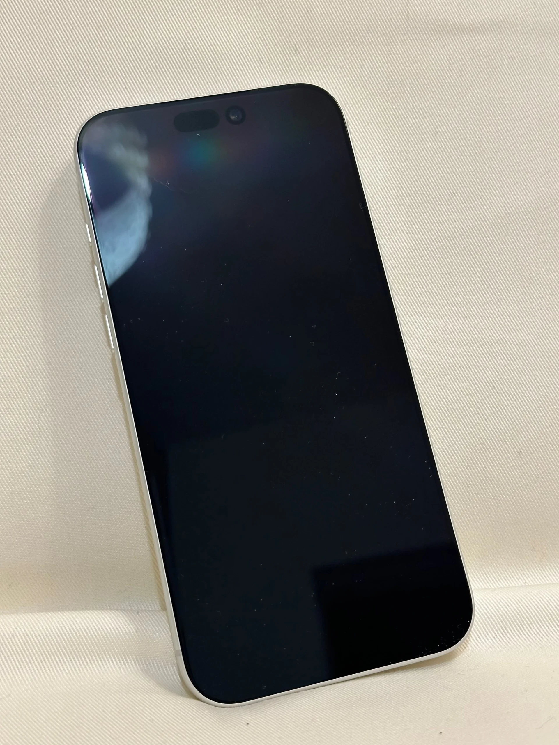 Image 3 for iPhone 17 Pro Max Review: Unboxing, Performanță și Merită Upgrade-ul?