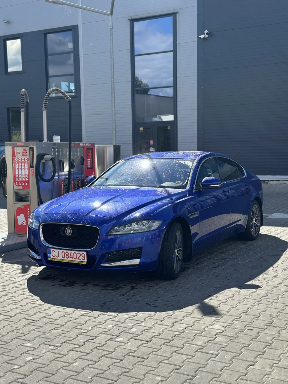 Image 4 for Jaguar XF 2018 Portfolio: De ce am ales Anglia în detrimentul Germaniei (Jurnal de Bord)