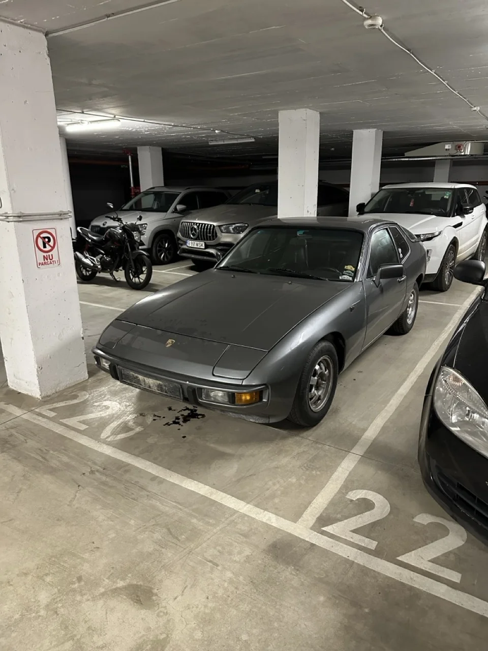 Cover image for Proiectul Porsche 924: Cum am cumpărat "Porsche-le săracului" ca să mă bucur de bogăția anilor '80