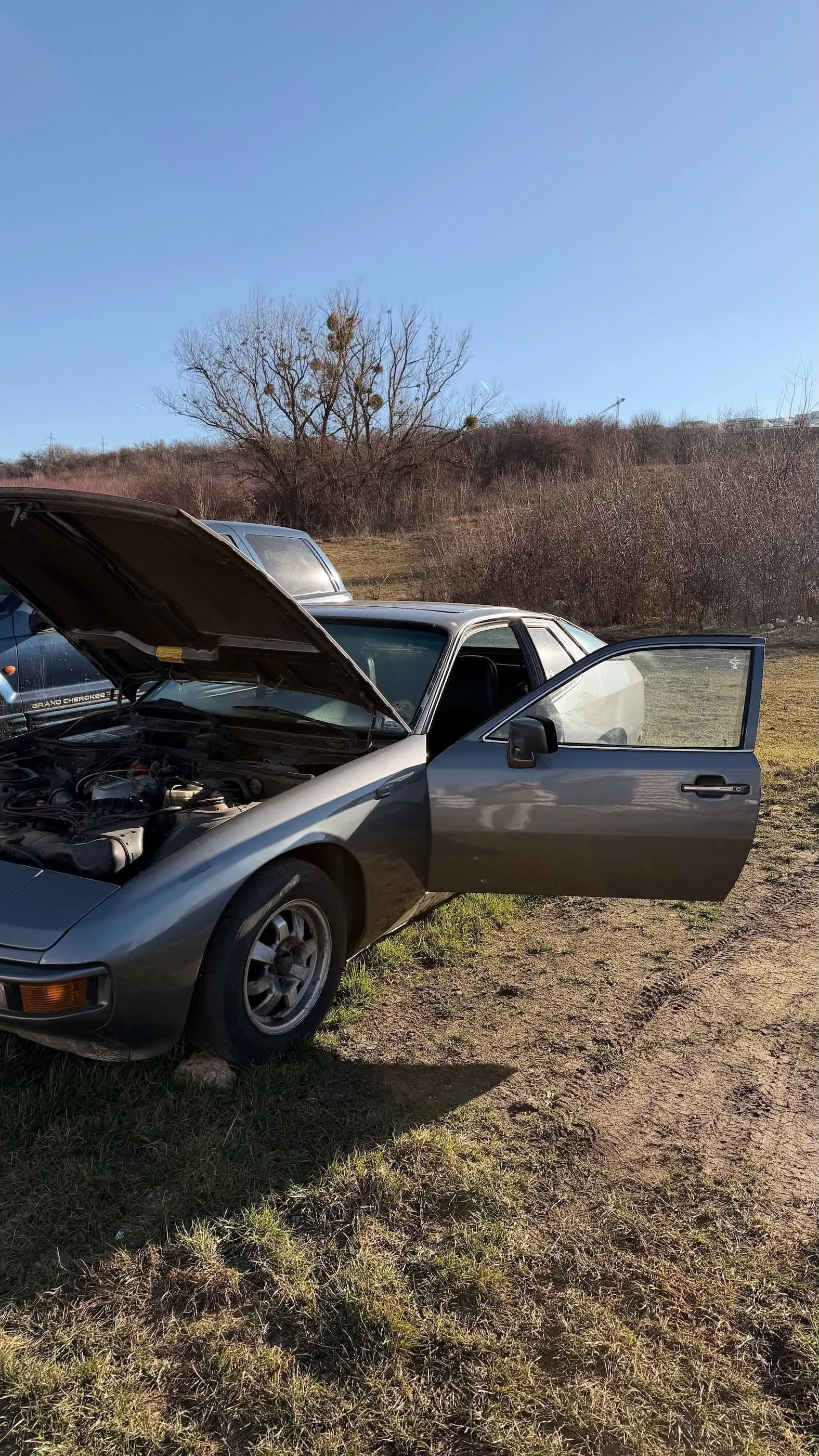 Image 7 for Porsche 924: O tură de iarnă și un Jump Starter salvator