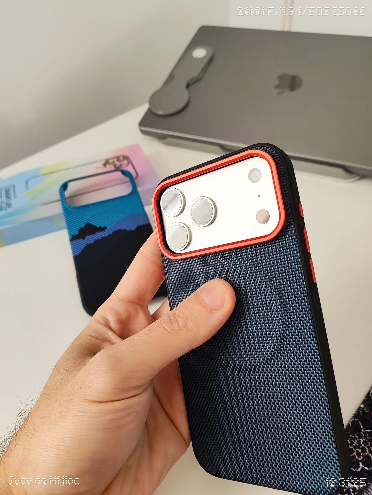 Huse iPhone 17 Pro Max de pe Temu: Woven vs. Carbon. Merită riscul?