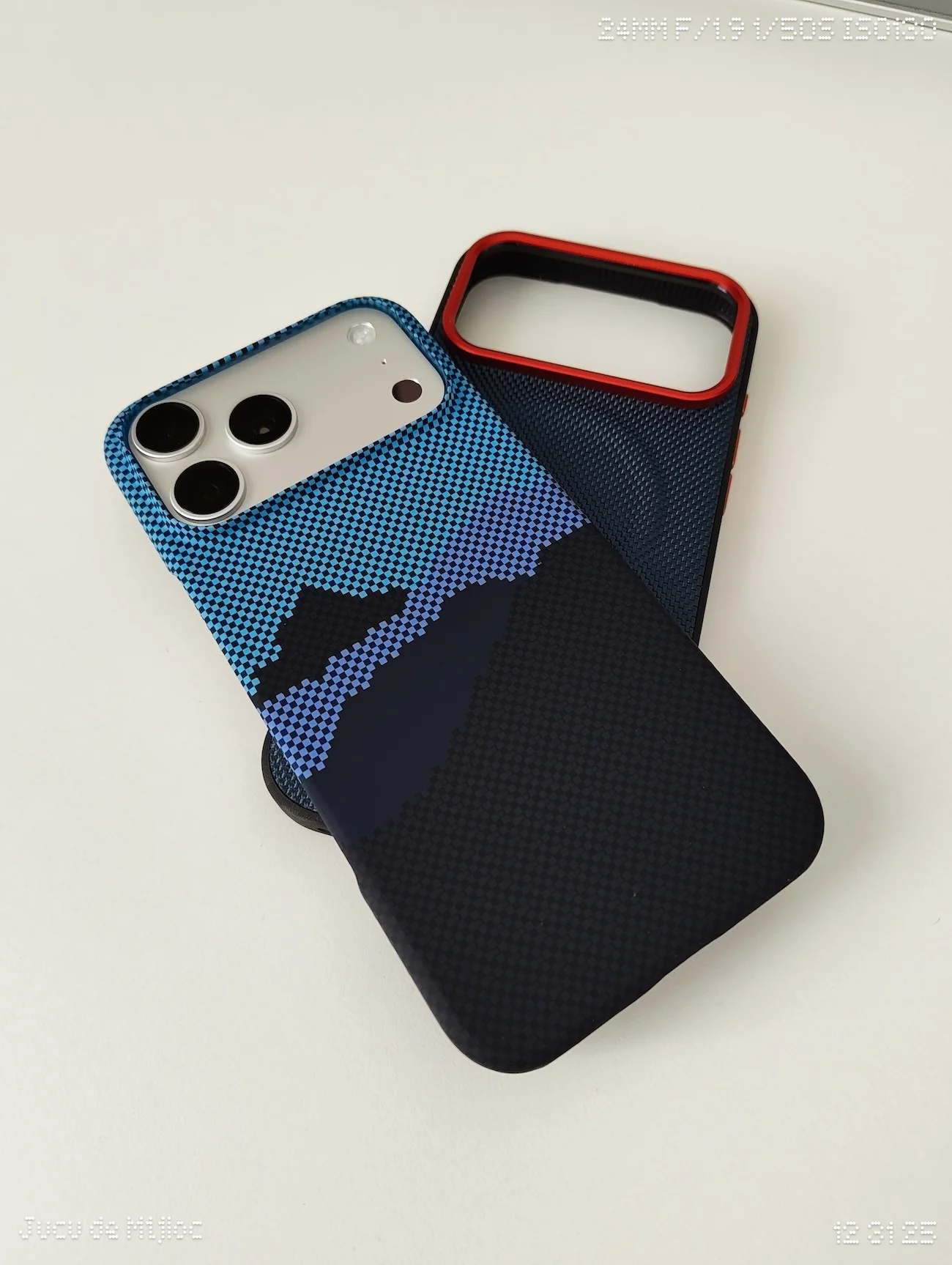 Image 14 for Huse iPhone 17 Pro Max de pe Temu: Woven vs. Carbon. Merită riscul?