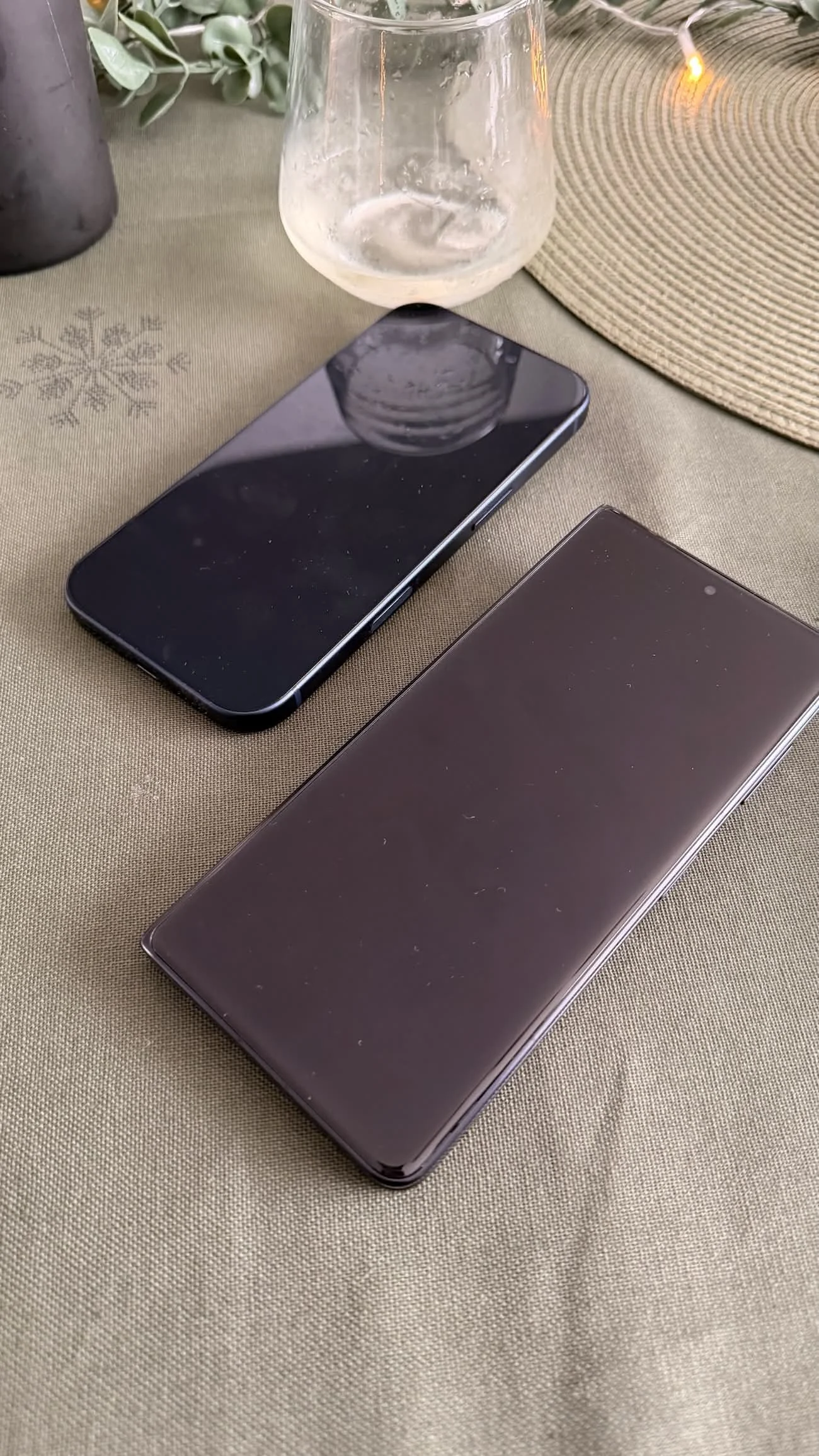 iPhone 17 Pro vs. Honor Magic V5 parere sincera