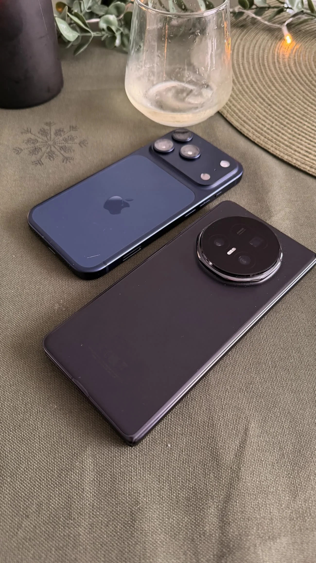 Image 2 for iPhone 17 Pro vs. Honor Magic V5 parere sincera