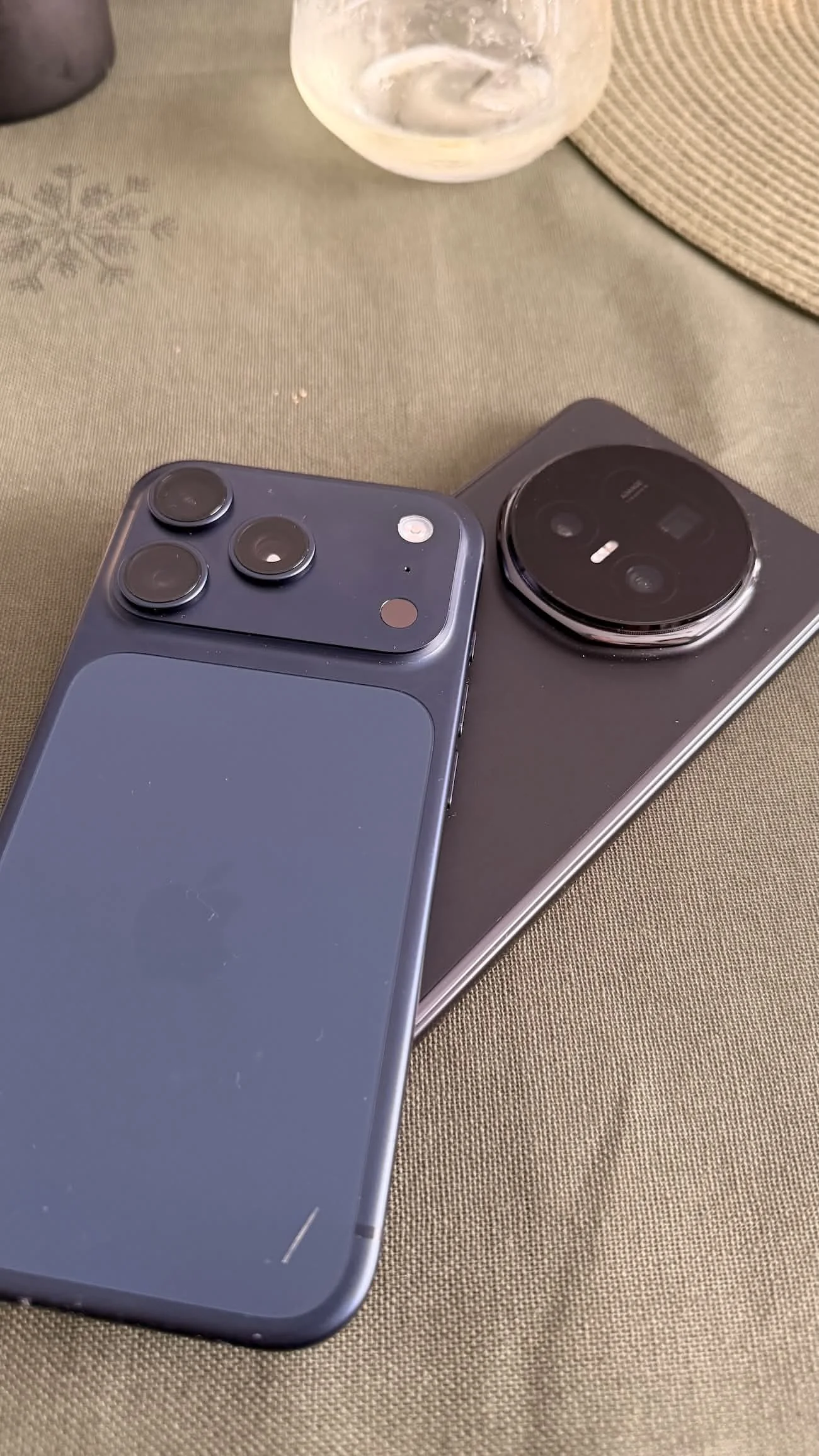 Image 3 for iPhone 17 Pro vs. Honor Magic V5 parere sincera