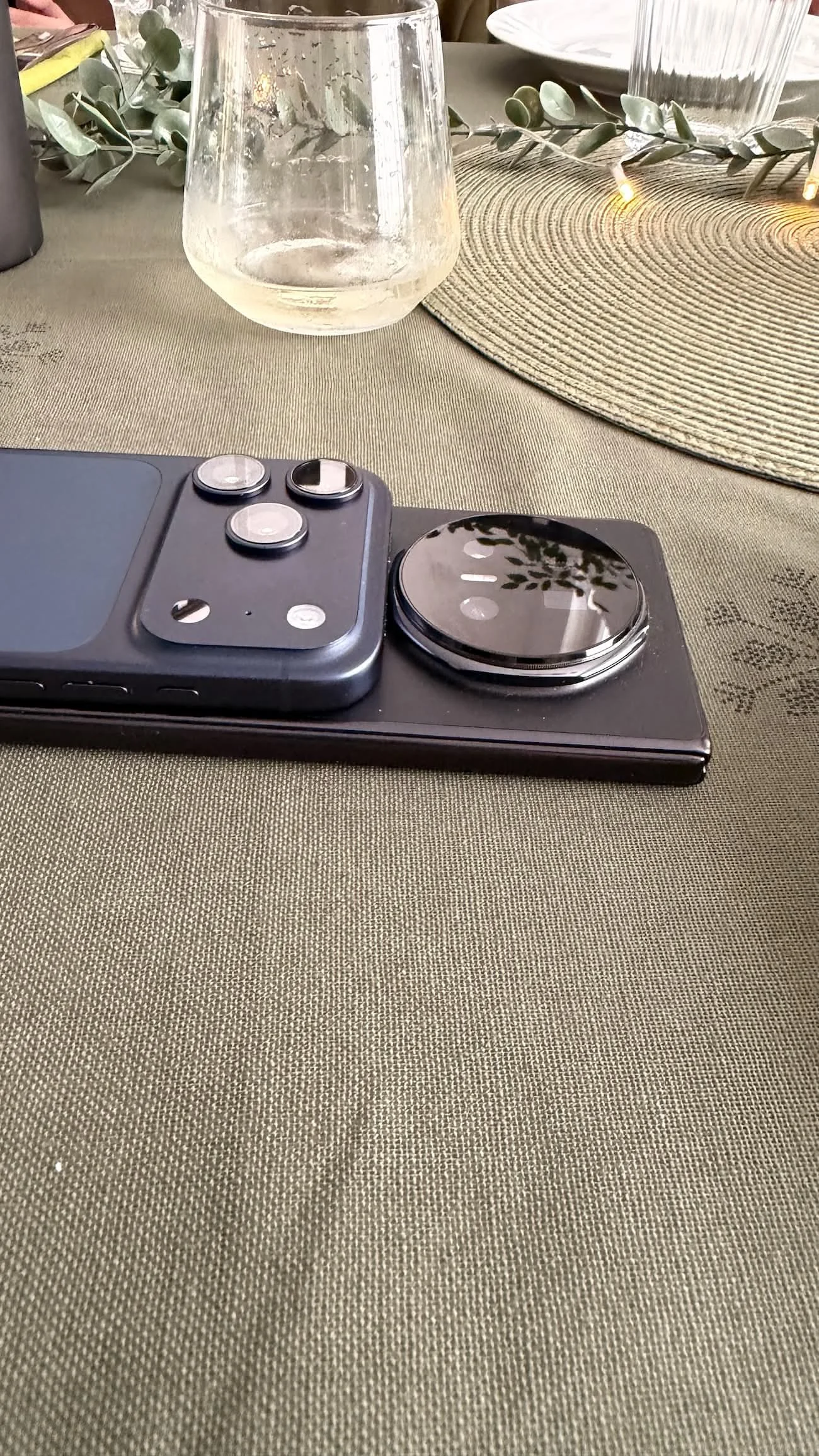 Image 4 for iPhone 17 Pro vs. Honor Magic V5 parere sincera