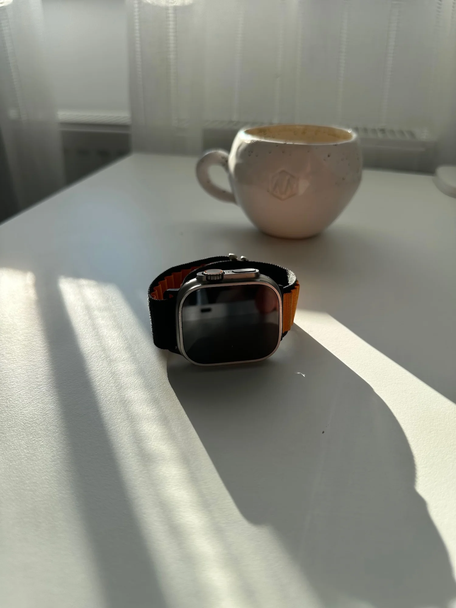 Image 2 for Review Apple Watch Ultra: Cum se ține "tancul" în 2026?