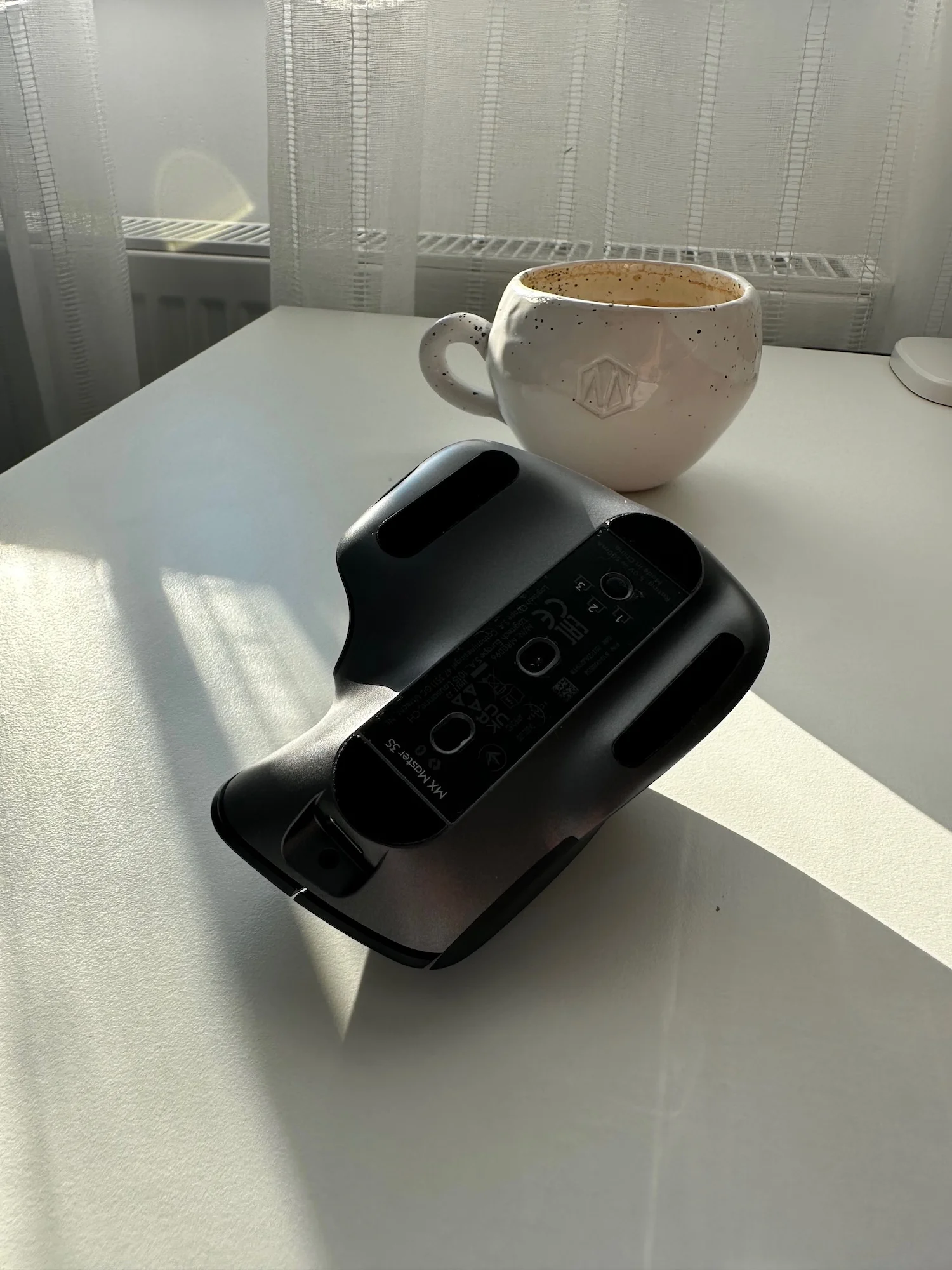 Logitech MX 3 vs 3S: Merită upgrade-ul pentru liniște?