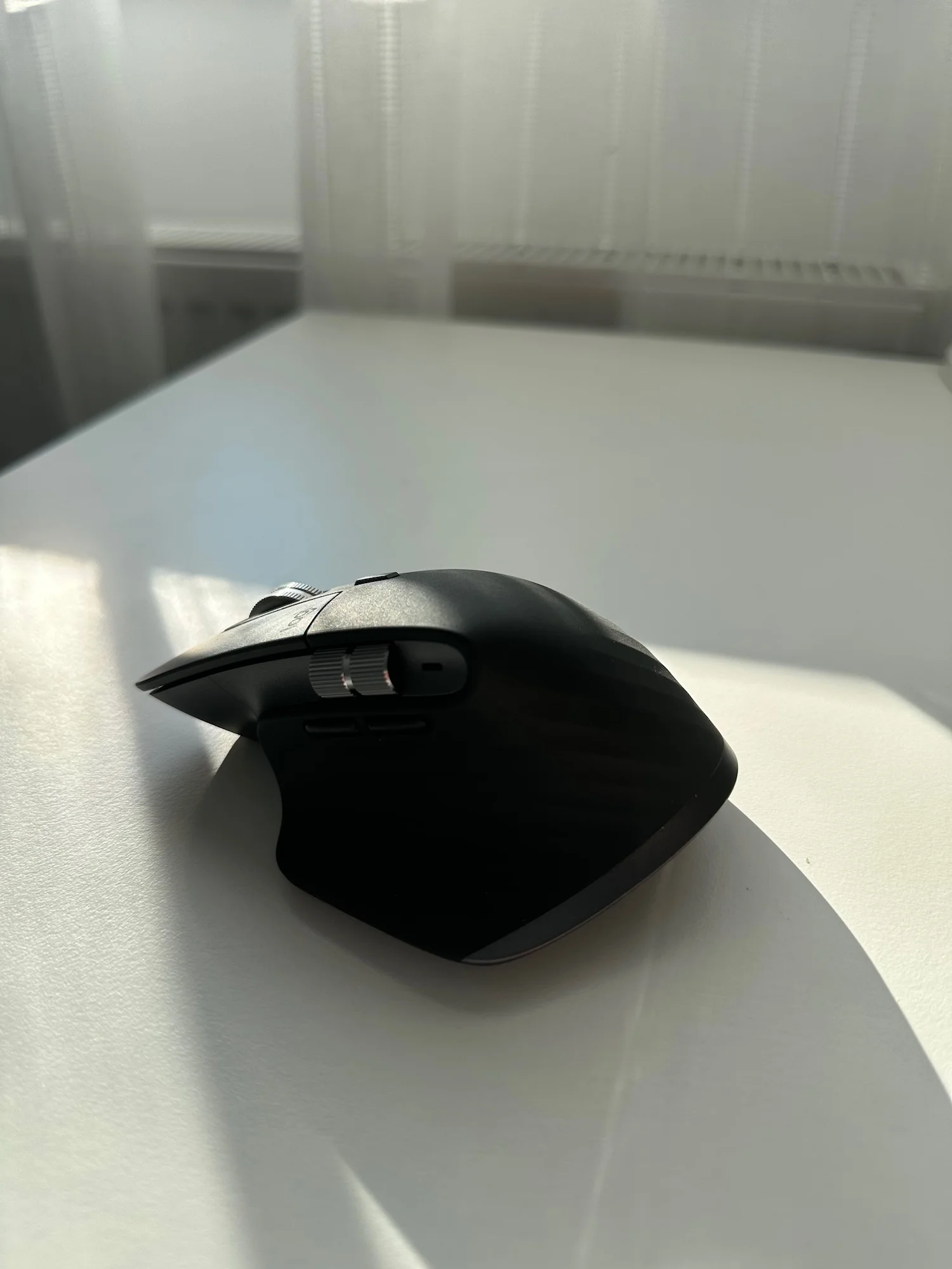 Image 2 for Logitech MX 3 vs 3S: Merită upgrade-ul pentru liniște?