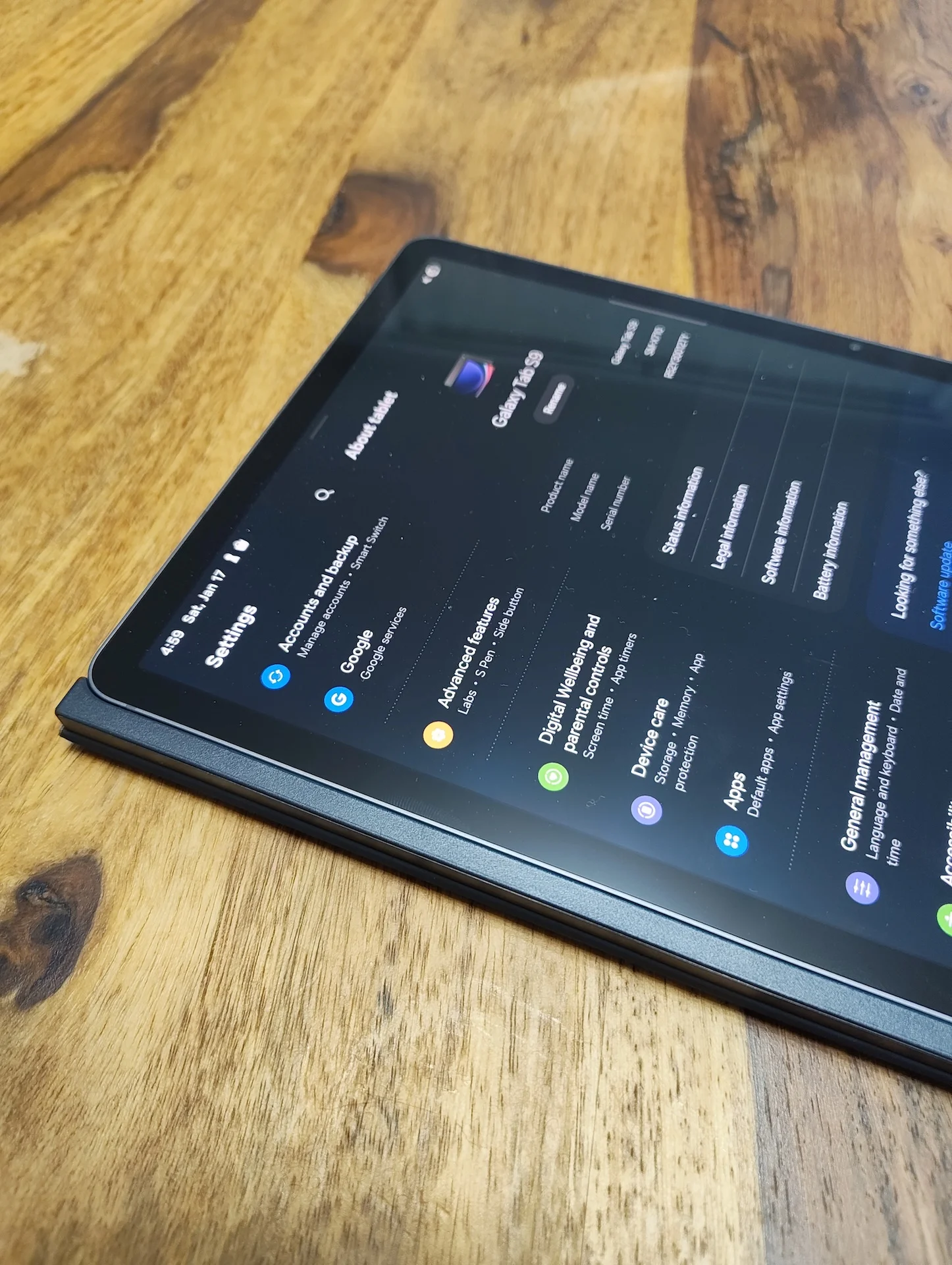 Image 3 for Samsung Tab S9 vs. iPad: Hardware de vis, coșmar pe OneUI?